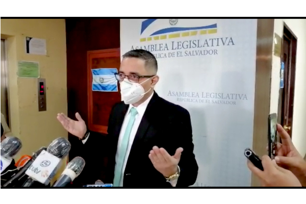 El Procurador para la Defensa de los Derechos Humanos, Apolonio Tobar, también expresó su rechazo en contra de las acciones del Estado Mayor.