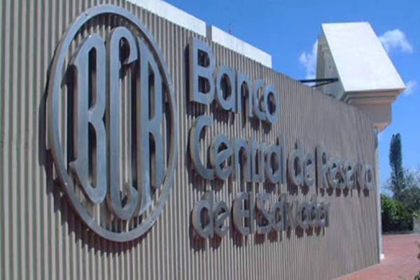 Servicios en línea de CIEX El Salvador generan beneficios para exportadores e importadores