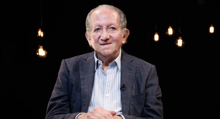 Fabio Castillo: Debemos dar una Constitución en y para tiempos de paz