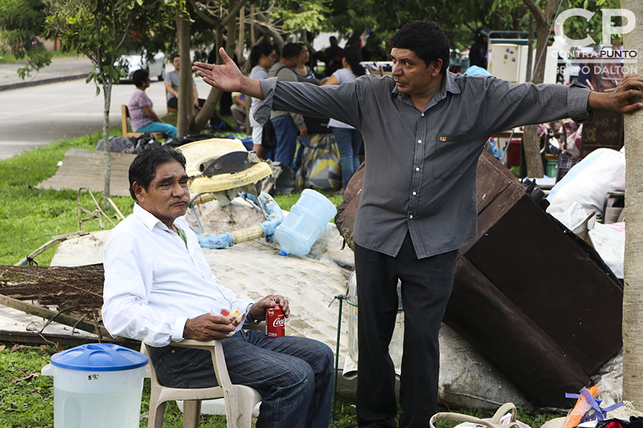 Habitantes de la Comunidad El Espino fueron desalojados por el juez de Paz de Antiguo Cuscatlán. Ahora, estas familias que habitaron parte de la finca El Espino quedan sin un hogar.