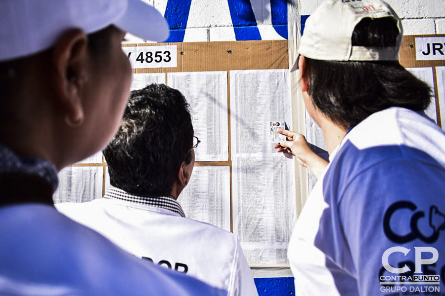 Salvadoreños eligen a diputados y alcaldes para el periodo 2018-2021, en una jornada que inició a las 7:00 de la mañana.