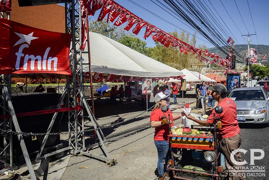 Ambiente en el Centro Internacional de Ferias y Convenciones (CIFCO).  Salvadoreños eligen a diputados y alcaldes para el periodo 2018-2021, en una jornada que inició a las 7:00 de la mañana.