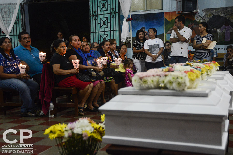 Tres niñas y tres niños que fueron asesinados en 1982 en el sureste de Chalatenango mientras huÃ­an con sus padres del operativo militar 
