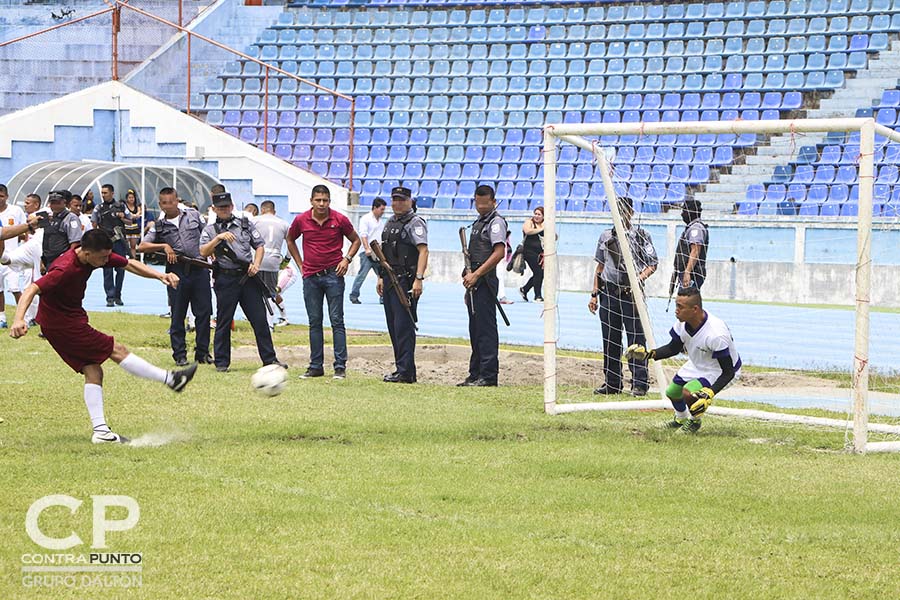 Más de 500 reos en fase de confianza disputaron los primeros Juegos Deportivos Penitenciarios en seis disciplinas. En el estadio 