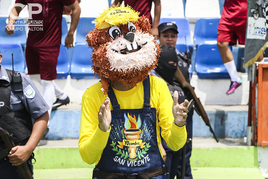 Más de 500 reos en fase de confianza disputaron los primeros Juegos Deportivos Penitenciarios en seis disciplinas. En el estadio
