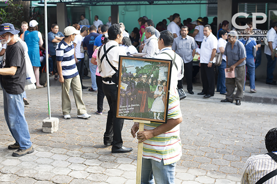 Desde su muerte, monseñor Romero ha sido considerado un santo del pueblo salvadoreño.