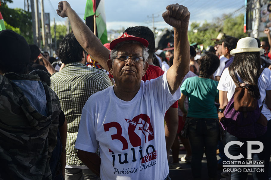 Los sobrevivientes de la masacre exigieron al Estado que se den a conocer los autores intelectuales de la represión en contra de los estudiantes universitarios.