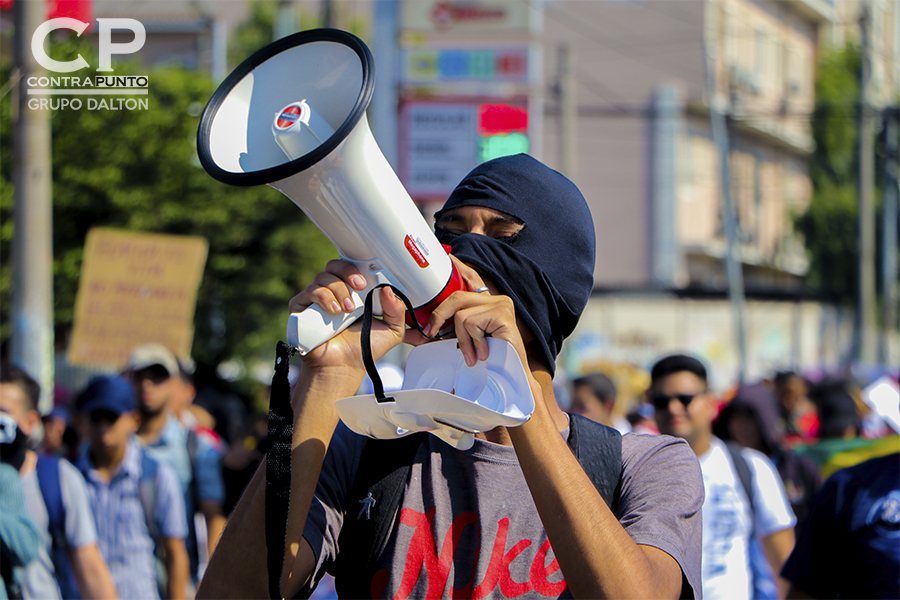 Estudiantes de la Universidad Nacional, sindicatos y sociedad civil marcharon en contra de la privatización del agua