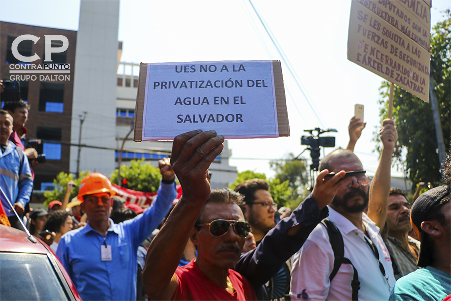 Sindicalistas de ANDA también se unieron a los estudiantes