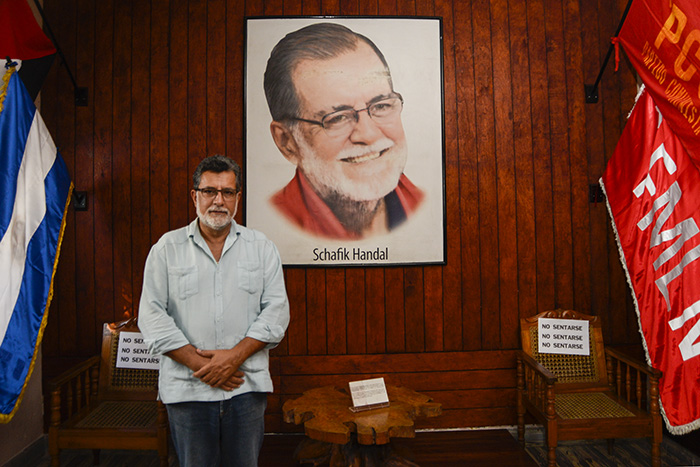 El Instituto Schafik Hándal fue creado por resolución de la Comisión PolÃ­tica del FMLN en abril de 2006, meses después del deceso del polÃ­tico. Su hijo, Jorge Schafik, dirige el instituto y el museo sobre su padre. Foto: Vladimir Chicas