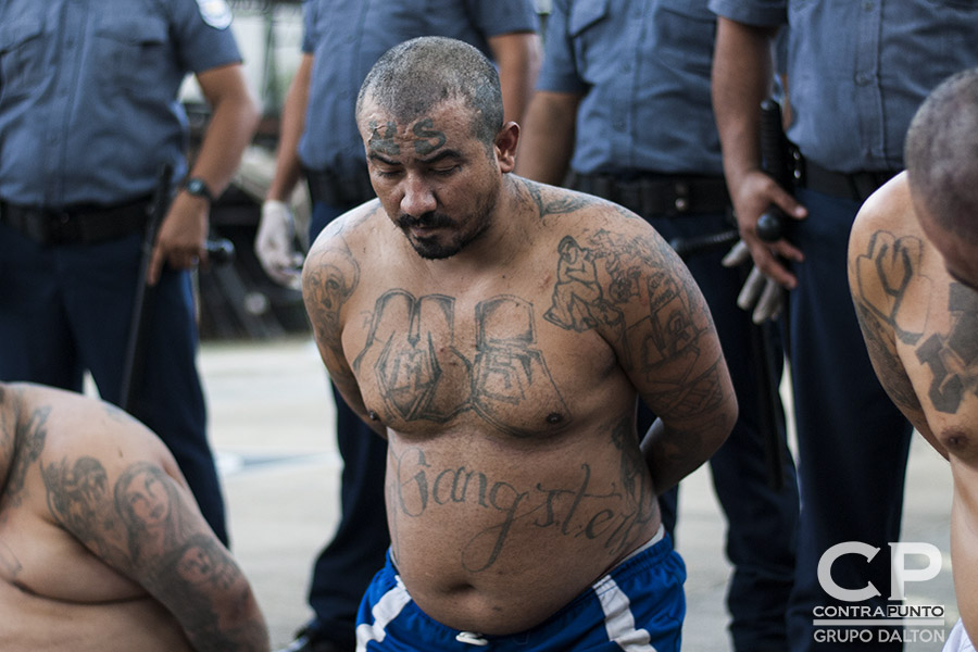 Cinco pandilleros de la Mara Salvatrucha acusados de operativizar las acciones que condujeron al alza de homicidios de las últimas semanas fueron enviados al penal de máxima seguridad.