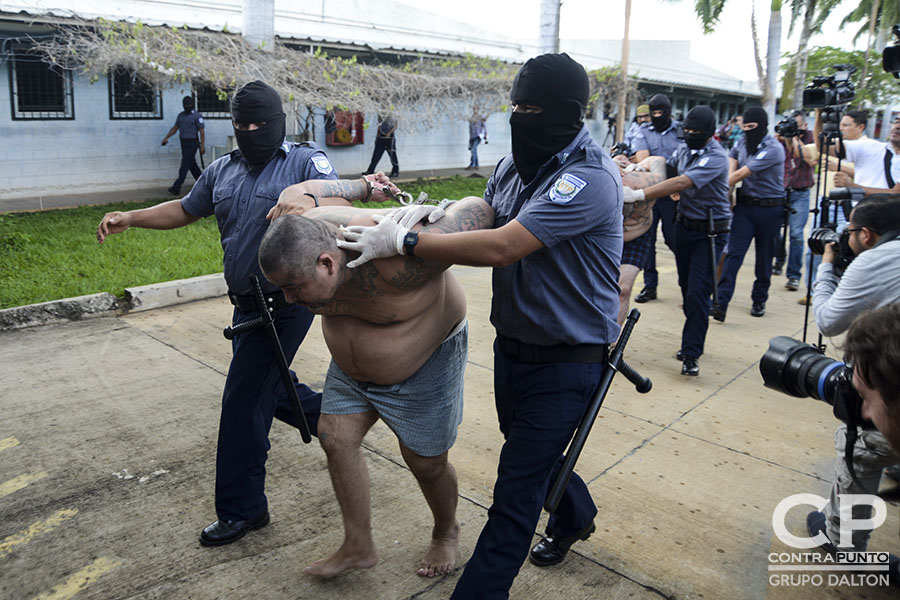 Cinco pandilleros de la Mara Salvatrucha acusados de operativizar las acciones que condujeron al alza de homicidios de las últimas semanas fueron enviados al penal de máxima seguridad.