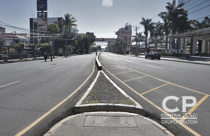 Así lucen las paradas de buses de El Salvador del Mundo y La Campana