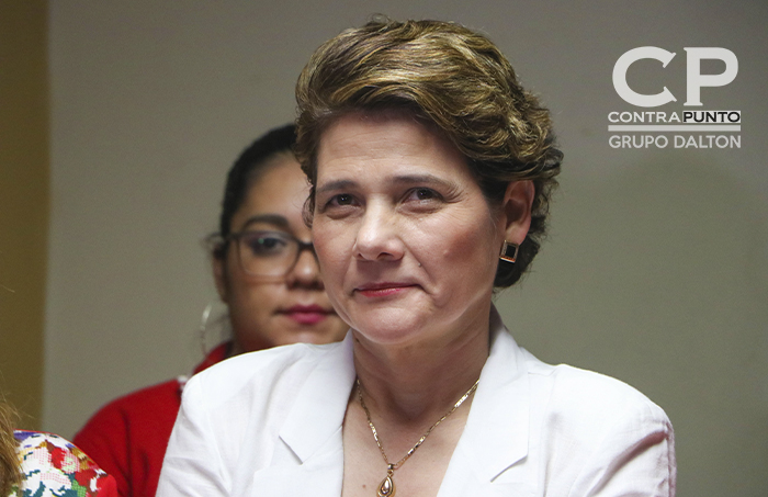 Ortiz fue acompañado por la ex candidata a la alcaldÃa de San Salvador, Jackeline Rivera