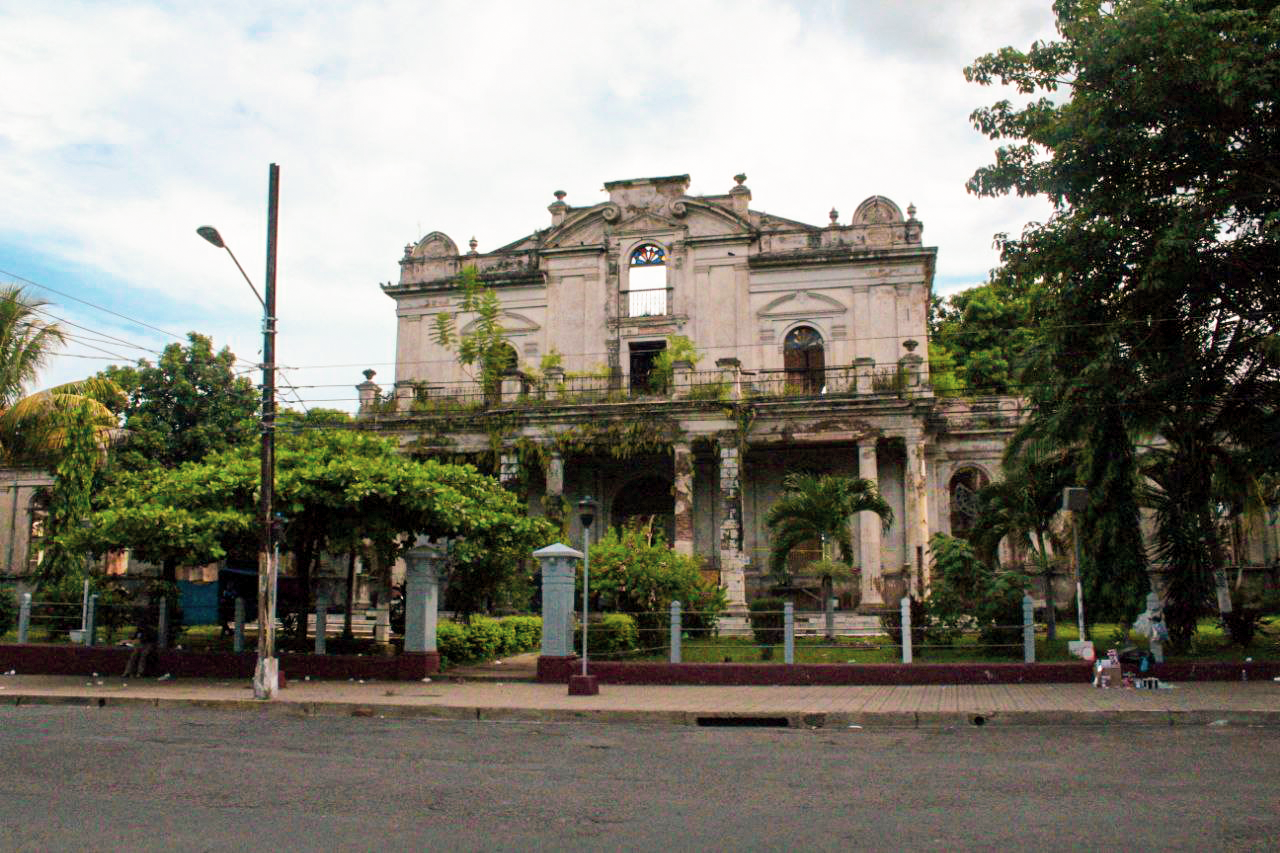 Antigua Escuela de Artes y Oficios “José Mariano Méndez”, Santa Ana.