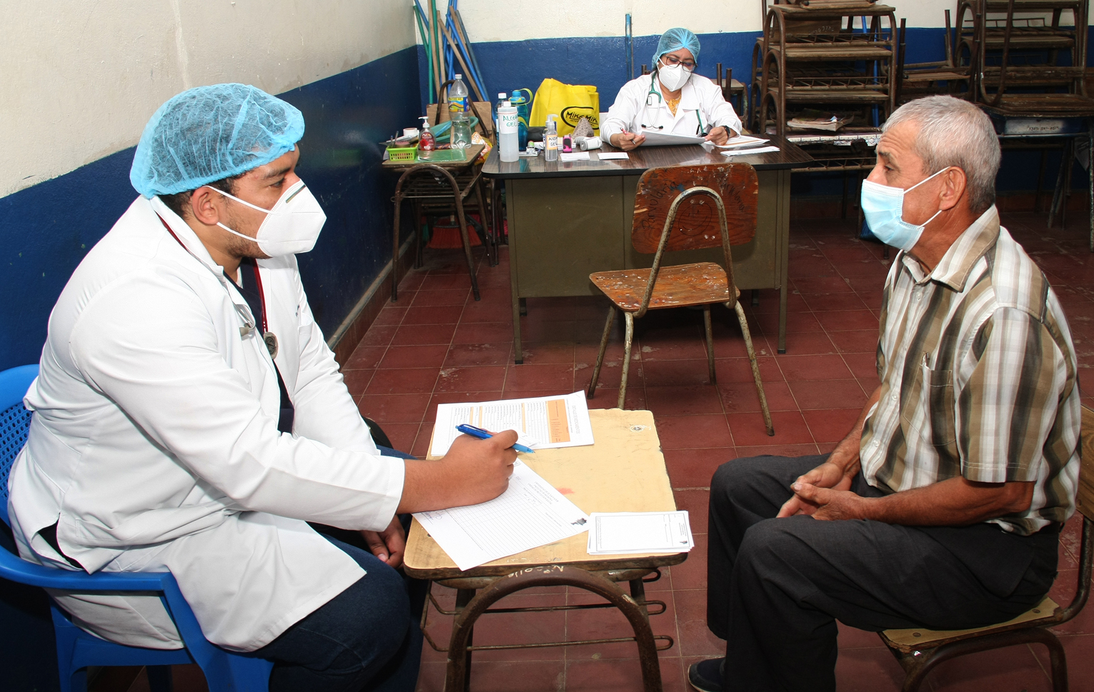 En cada jornada médica, participan diez especialidades de la salud, como: Psicología Clínica, Trabajo Social, Optometría, Medicina General y Familiar, Nutrición, Salud Materno Infantil, Fisioterapia, Odontología y Enfermería.