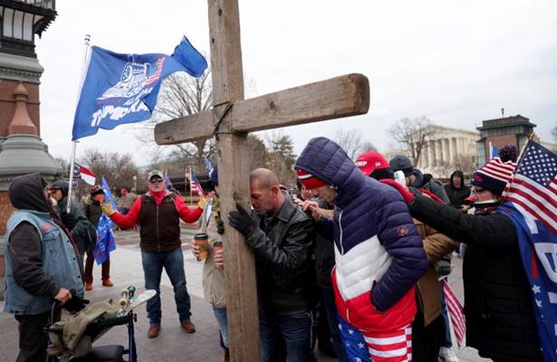 Latinos evangélicos y el ataque al Congreso en EEUU