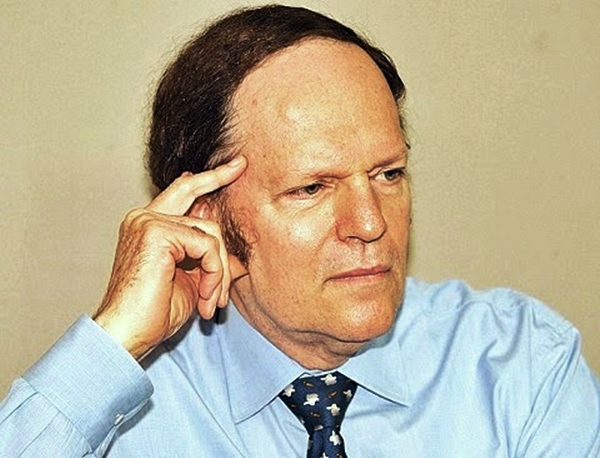 Descubriendo la obra del célebre escritor David Escobar Galindo