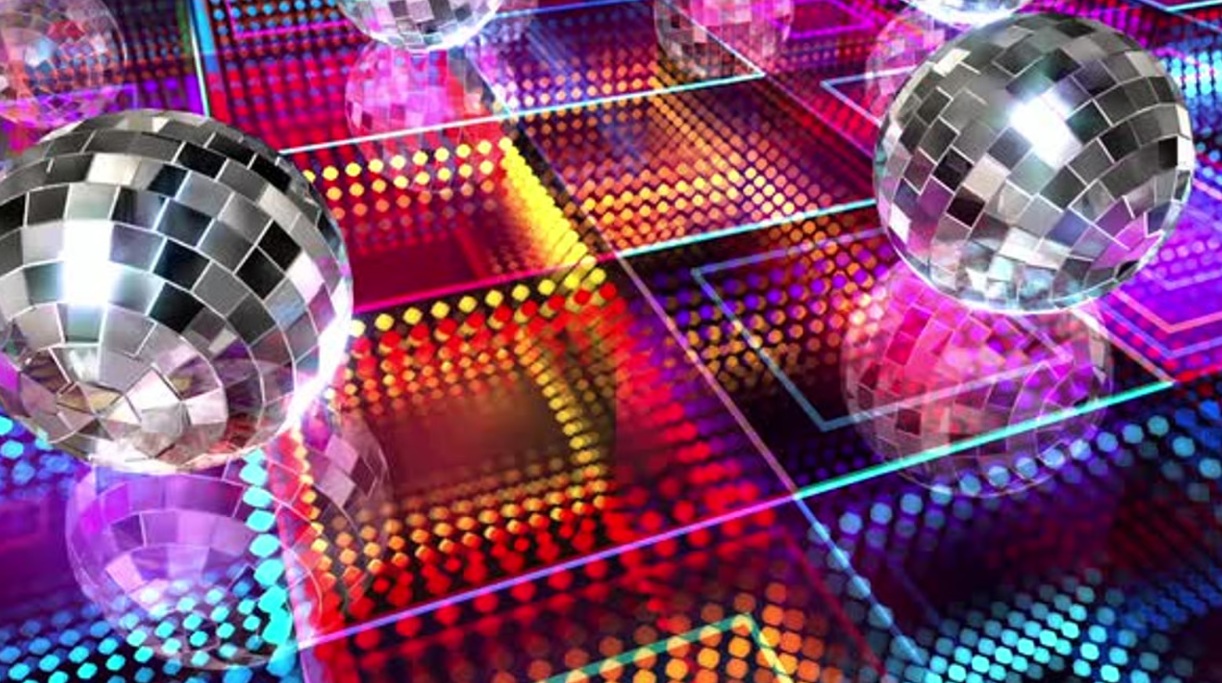 Escritor Zarko Pinkas-Ramírez retrata la magia de las noches eternas