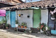 ¿A qué horas cierran el Meson?